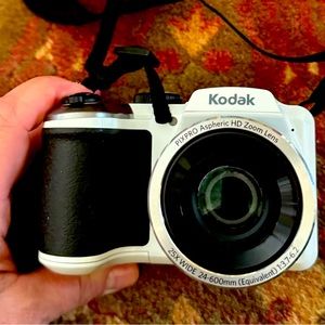 Kodak PixPro digital camera - excellent condition